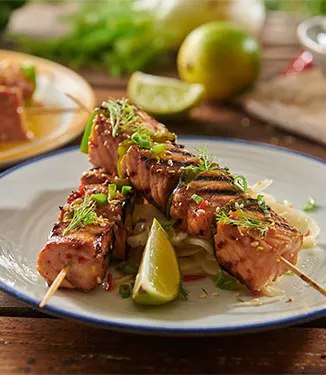 Espetadas de Salmão e Pimentos