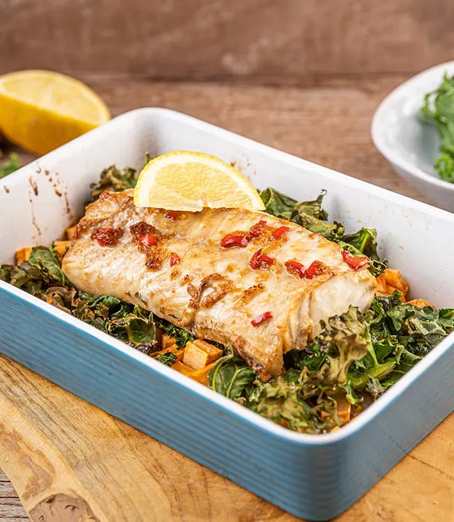 Bacalhau assado com couve e batata-doce