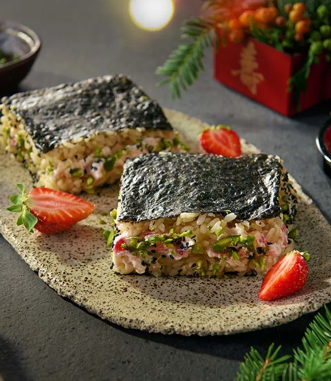 Wrap onigirazu com mascarpone de morango