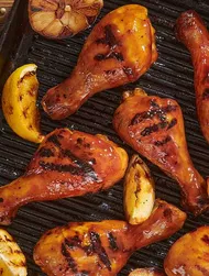 Frango marinado em whisky fumado