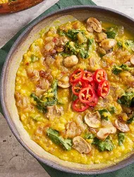 Dal de lentilhas vermelhas com cebola e mirin