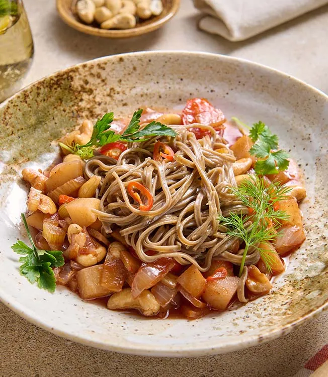 Noodles soba com ragu de funcho