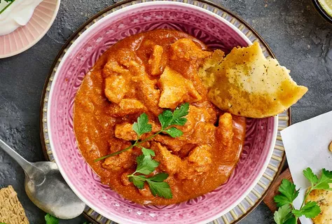 Butter chicken com ponzu e garam masala