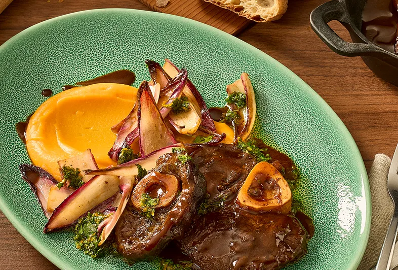 Ossobuco de veado com puré de batata-doce