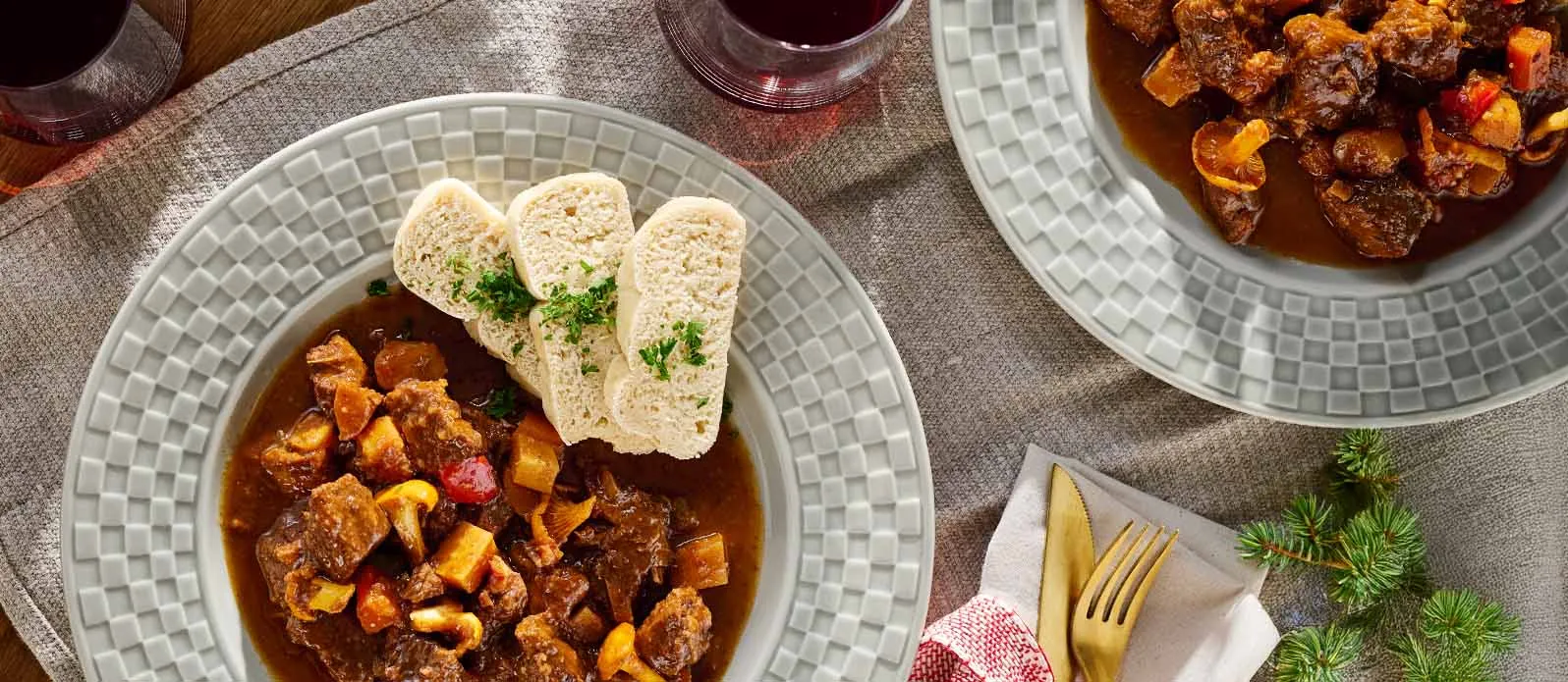 Goulash boémio de veado com cogumelos