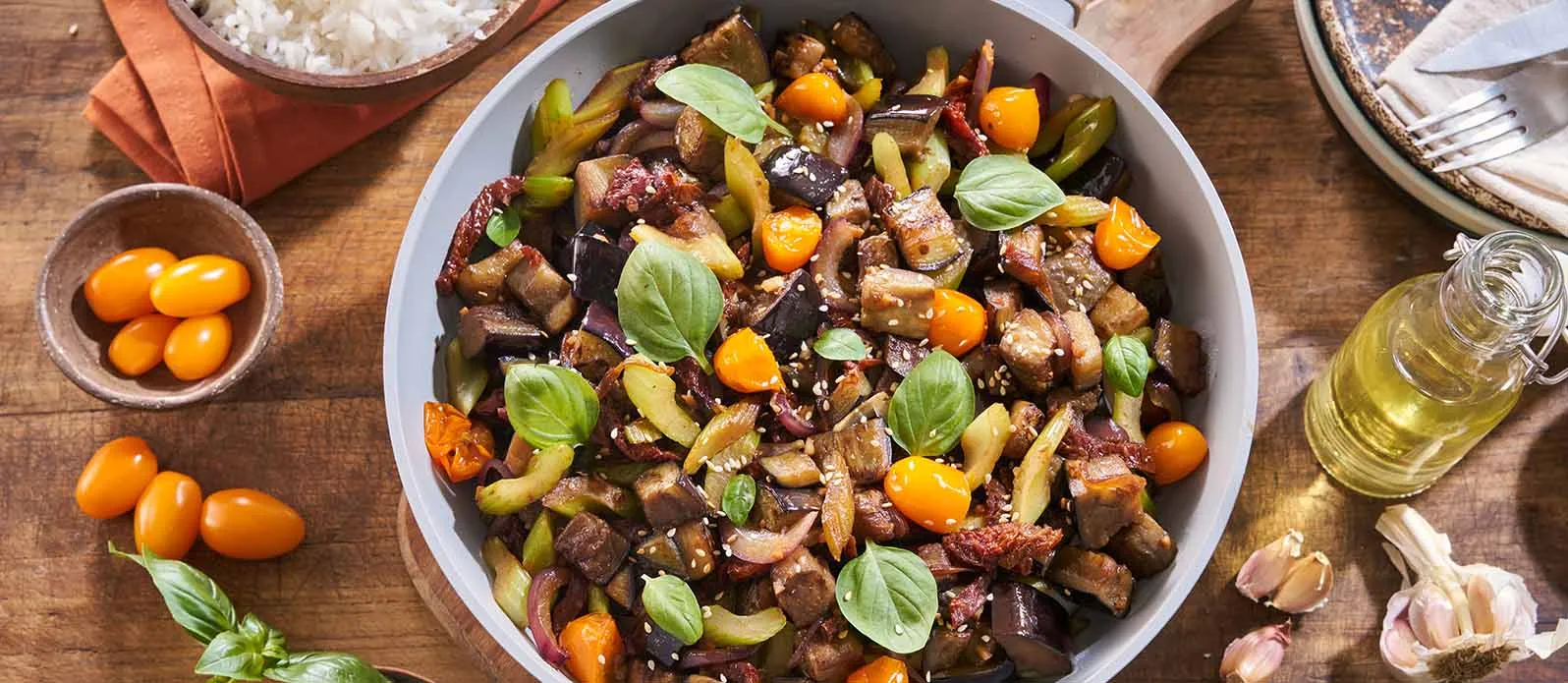 Beringela salteada com tomates secos