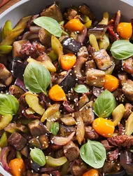 Beringela salteada com tomates secos