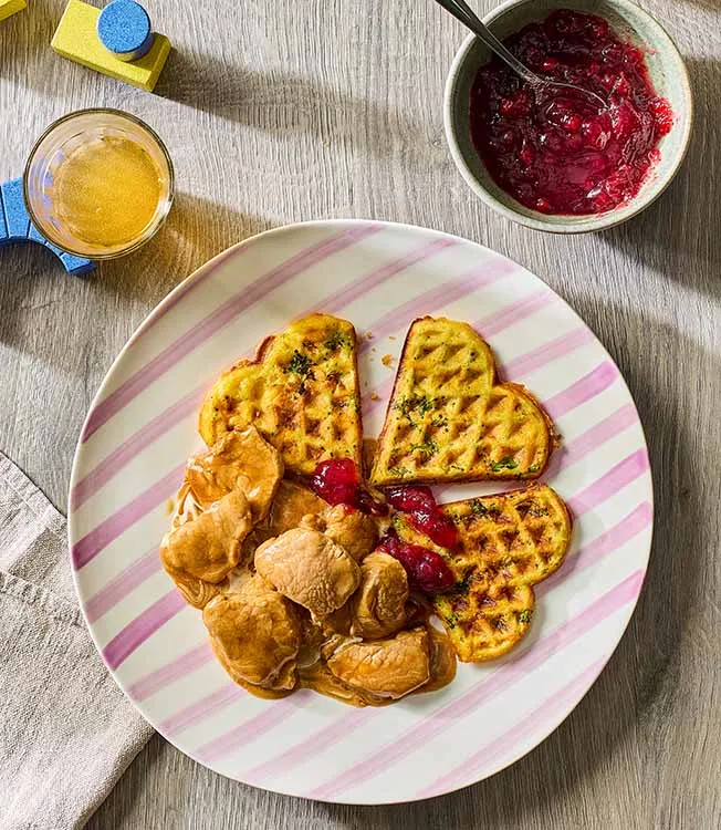 Vitela fatiada com waffles de batata-doce