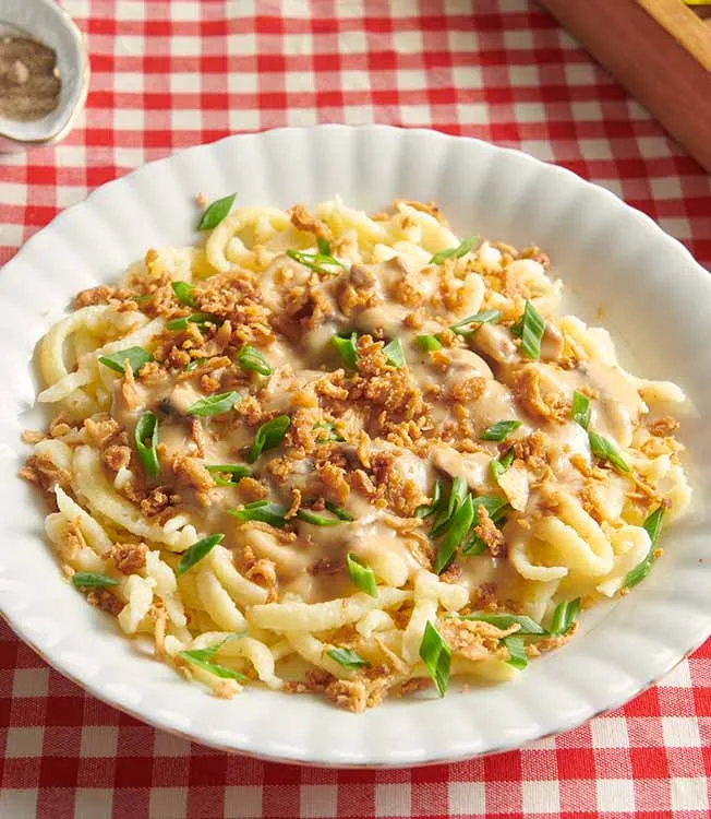 Spaetzle de queijo picante