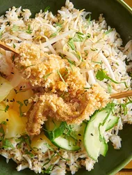 Tempura de truta com ananás e líchias