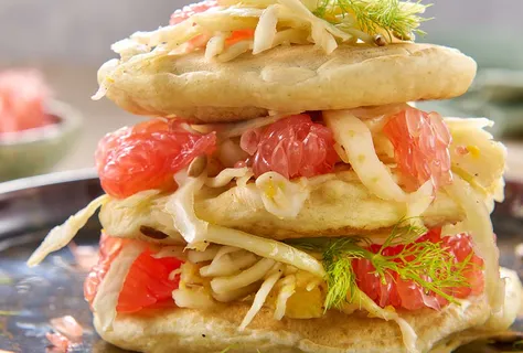 Panquecas vegan com coleslaw de funcho