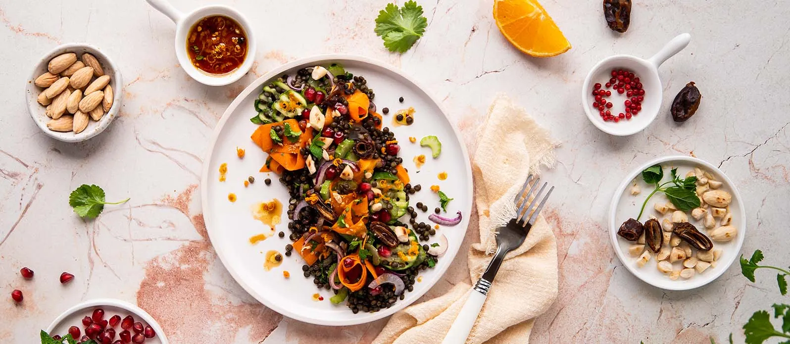 Salada de lentilhas com tâmaras e molho de citrinos