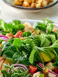 Salada de Rúcula e Canónigos com Molho de Soja e Maçã