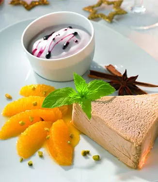 Parfait de mel e soja com laranjas perfumadas e zabaione de vinho quente