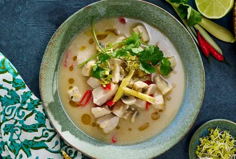 Tom kha gai com frango