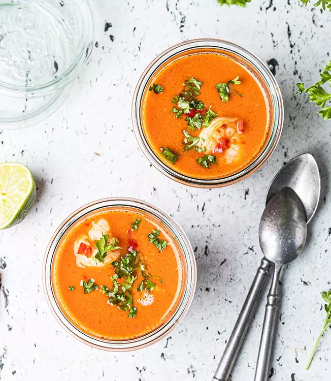 Sopa de peixe com camarão e bacalhau