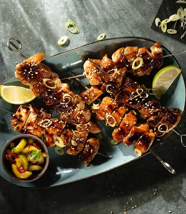 Espetadas de frango teriyaki grelhadas