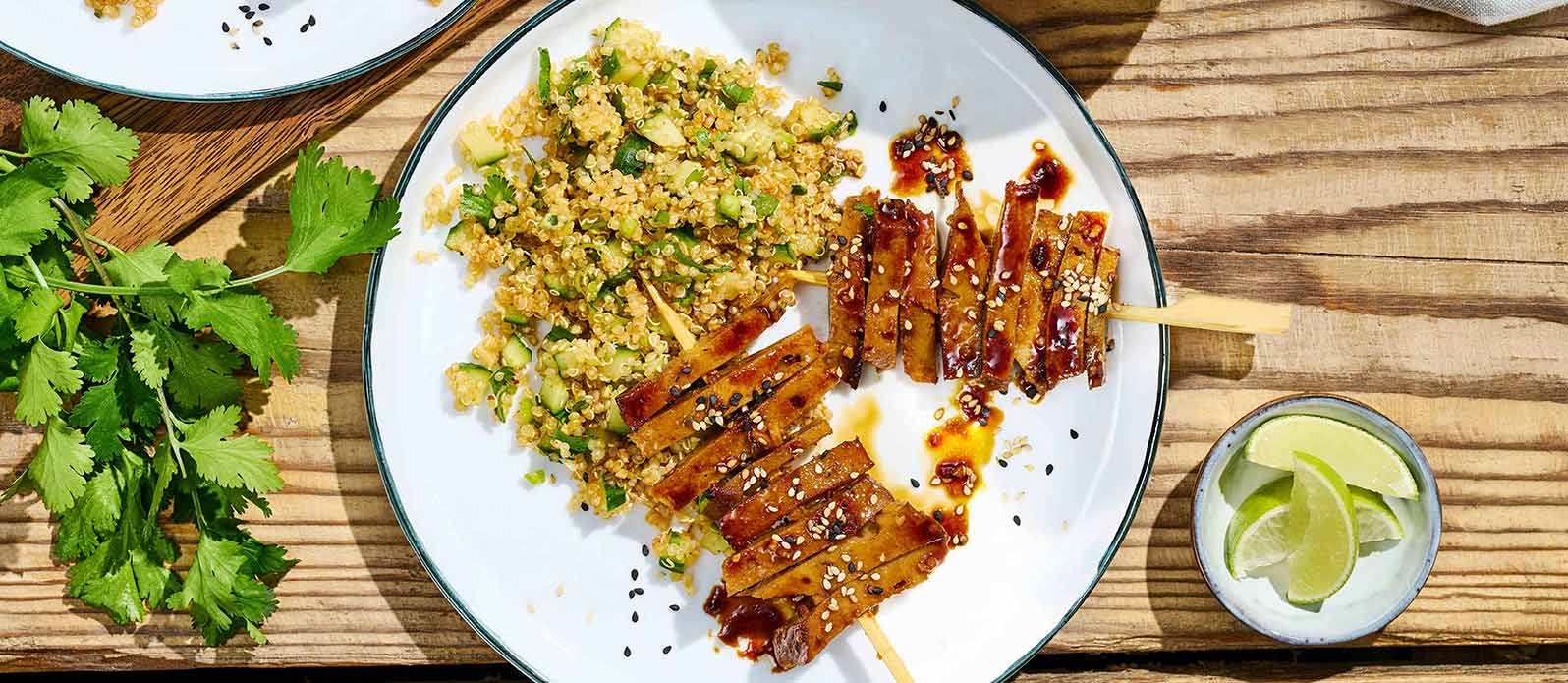Espetadas de seitan marinado